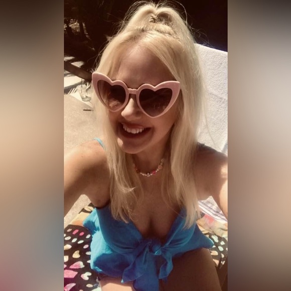 Meet Your Posher 🌈🌸😉🎀✨ - Picture 6 of 15